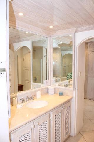 Glitter Bay Hotel Porters Bagian luar foto