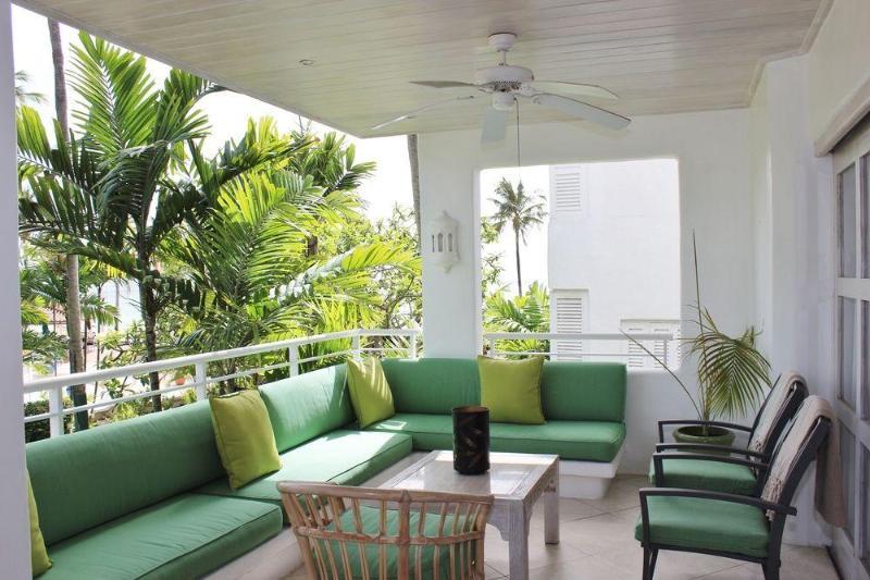 Glitter Bay Hotel Porters Bagian luar foto